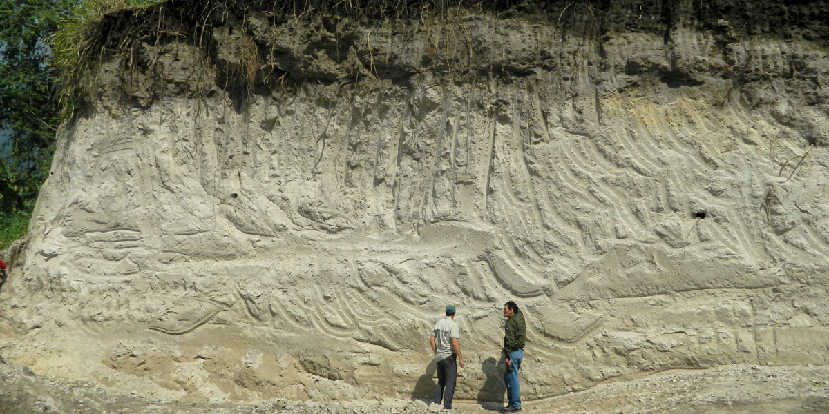 Depósitos de flujos medianos. Los flujos de la Unidad F están tapados por los depósitos de la erupción posterior del Volcán San Salvador. (Imagen: Dario Pedrazzi) 20190508 FotoNoti02